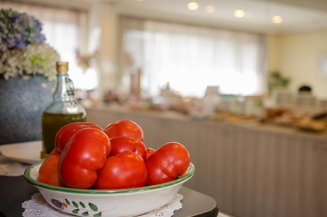 Hotel Eden Cinquale Dış mekan fotoğraf